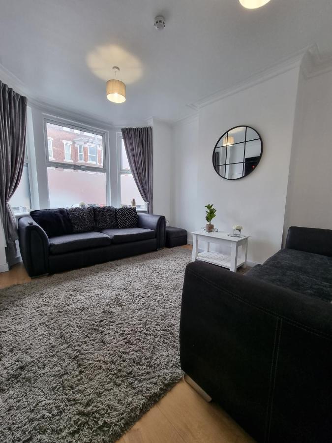 23 Woodhouse Vila Stoke-on-Trent Exterior foto