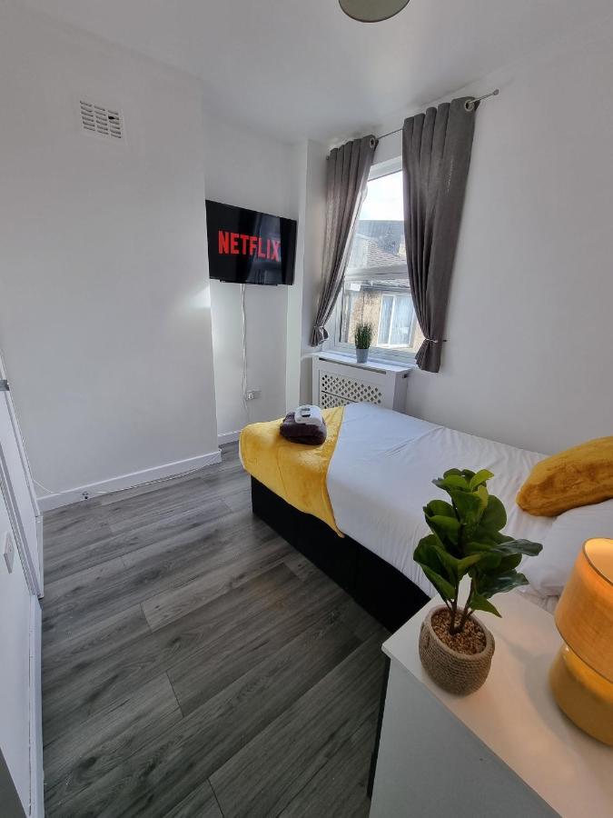 23 Woodhouse Vila Stoke-on-Trent Exterior foto